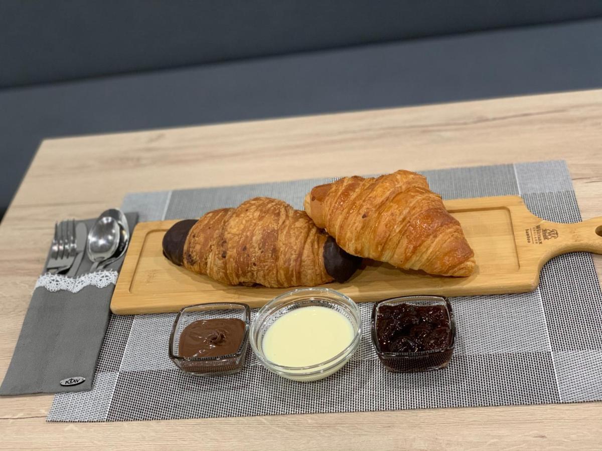 Vertoni Hotel 耶烈万 外观 照片